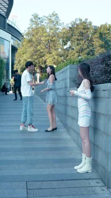 网红情侣吵架吃瓜视频大全,甜蜜与矛盾并存